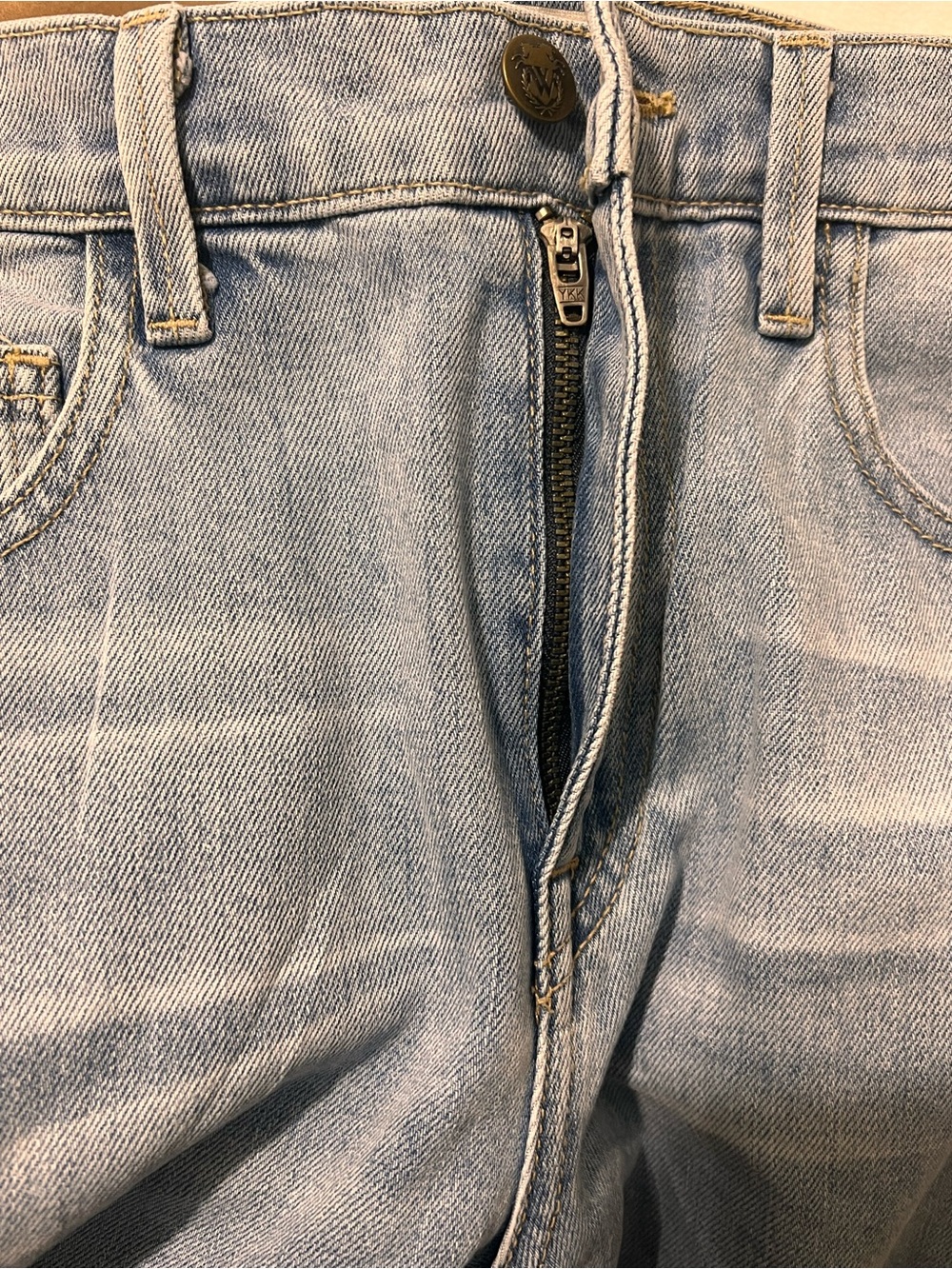 Wildfox Light Blue Shield Wide Leg Jeans New Size 26 Two Tone - Picture 5 of 7